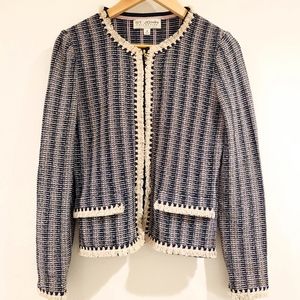 Elegant ST. JOHN jacket with zipper in excellent condition size 2